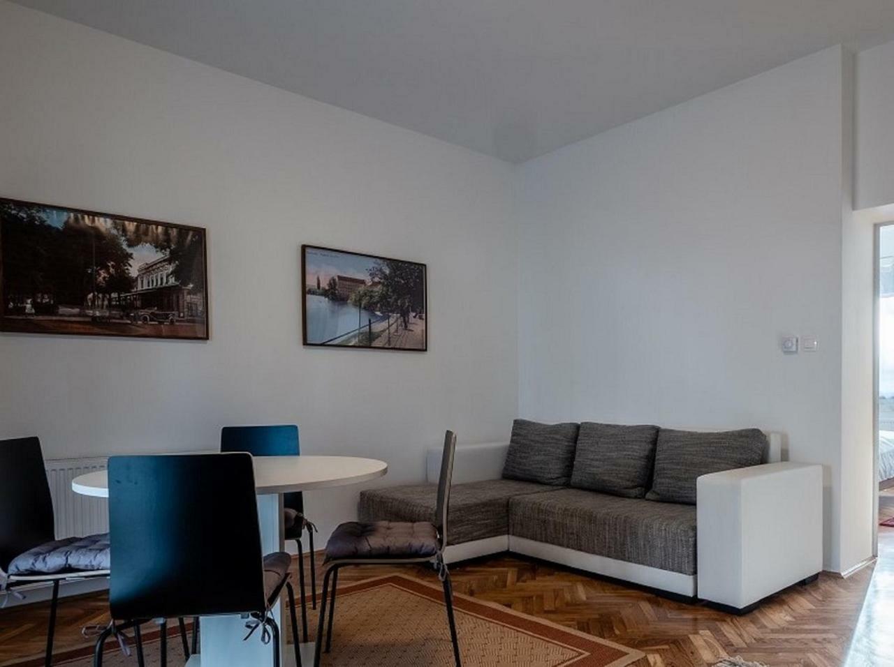 Eva Rooms & Studio Apartment 卡尔洛瓦茨 外观 照片