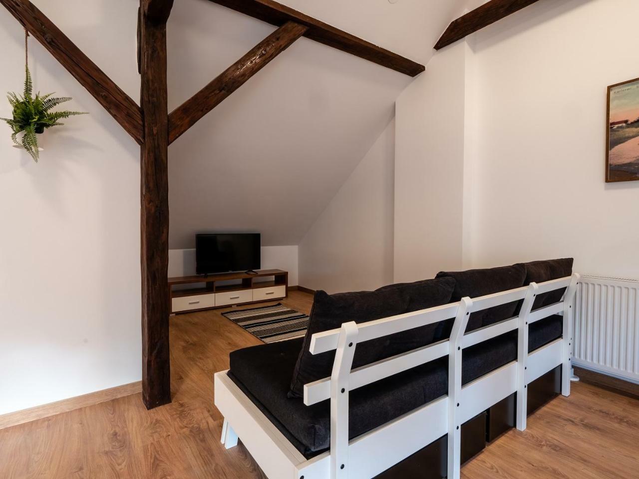 Eva Rooms & Studio Apartment 卡尔洛瓦茨 外观 照片
