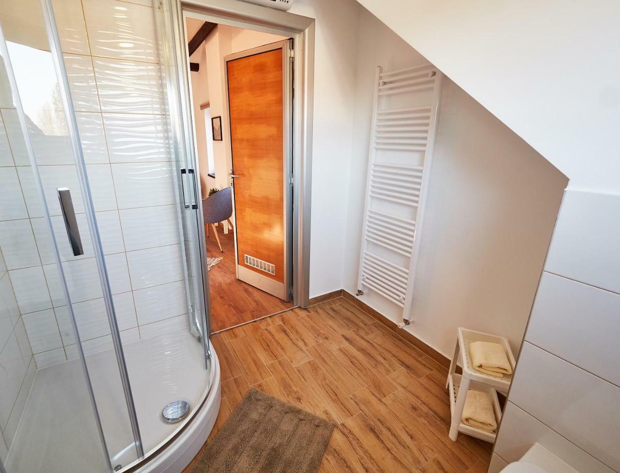 Eva Rooms & Studio Apartment 卡尔洛瓦茨 外观 照片